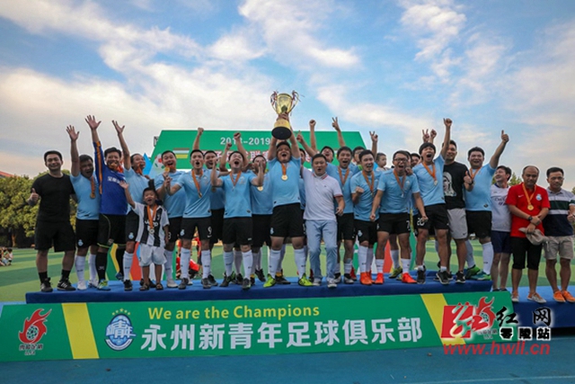 10分8板4帽！2米26中锋打出高光表现，球迷：杜锋耽误了他
